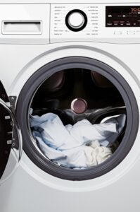 Bật Mí Cách Giặt Khô Bằng Máy Giặt Tại Nhà: Hiệu Quả Hay Rủi Ro?